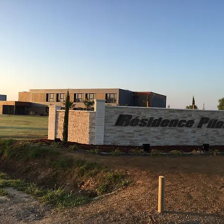 Des Pilotes Hotel Le Vigeant