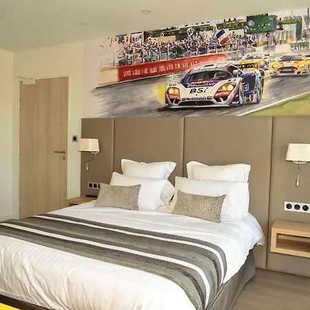 Des Pilotes Hotel 3*