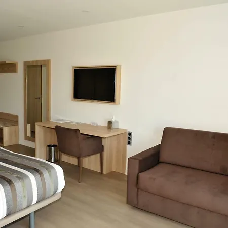 Résidence Des Pilotes 3* Le Vigeant