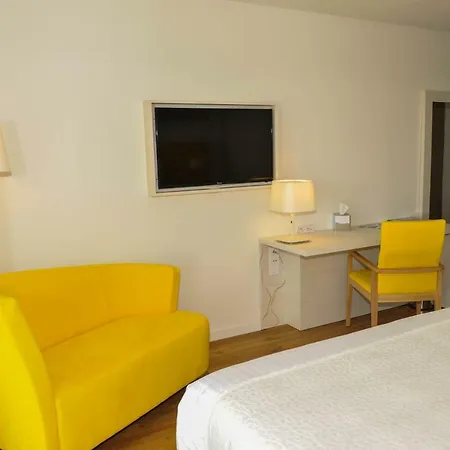Des Pilotes Hotel 3*