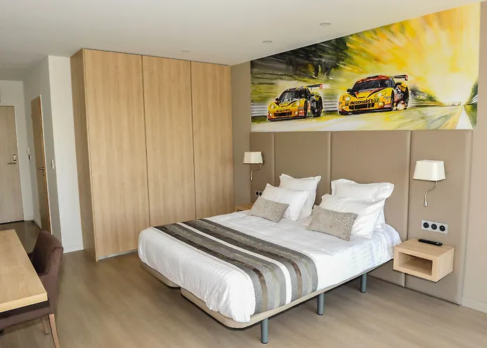 Des Pilotes Hotel 3*