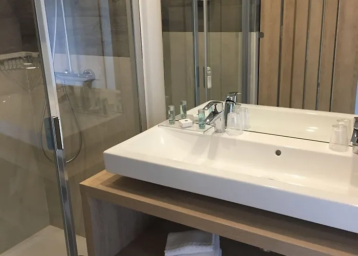 Des Pilotes Hotel 3*