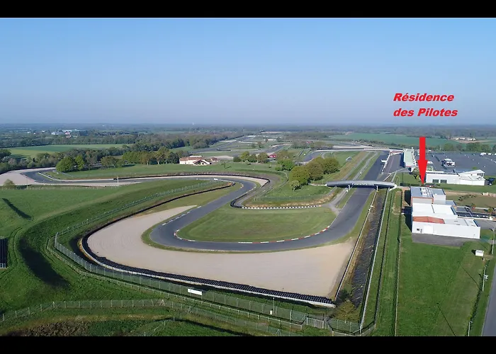 Hotel Des Pilotes 3*