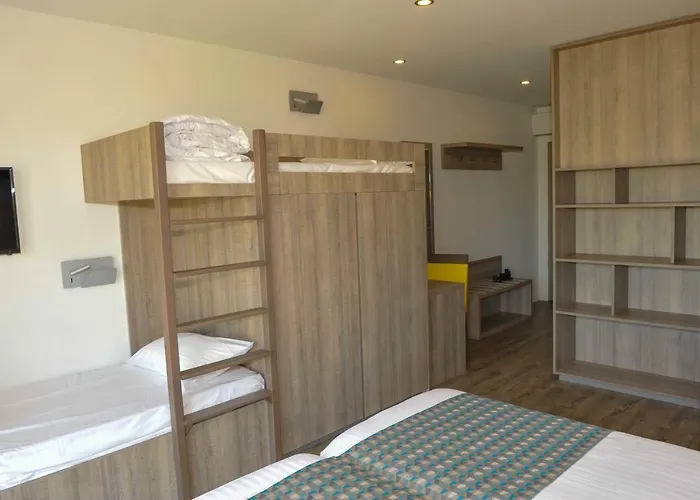 Des Pilotes 3* Le Vigeant