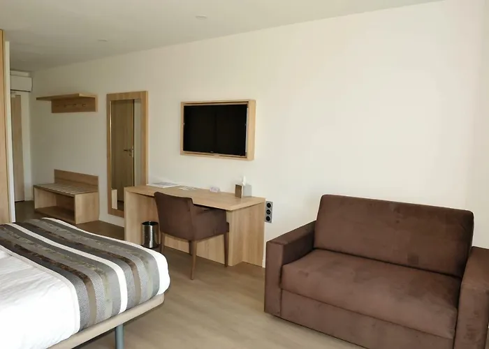 Des Pilotes 3* Le Vigeant