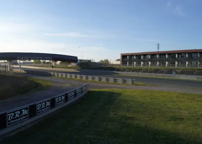 Des Pilotes Hotel 3*